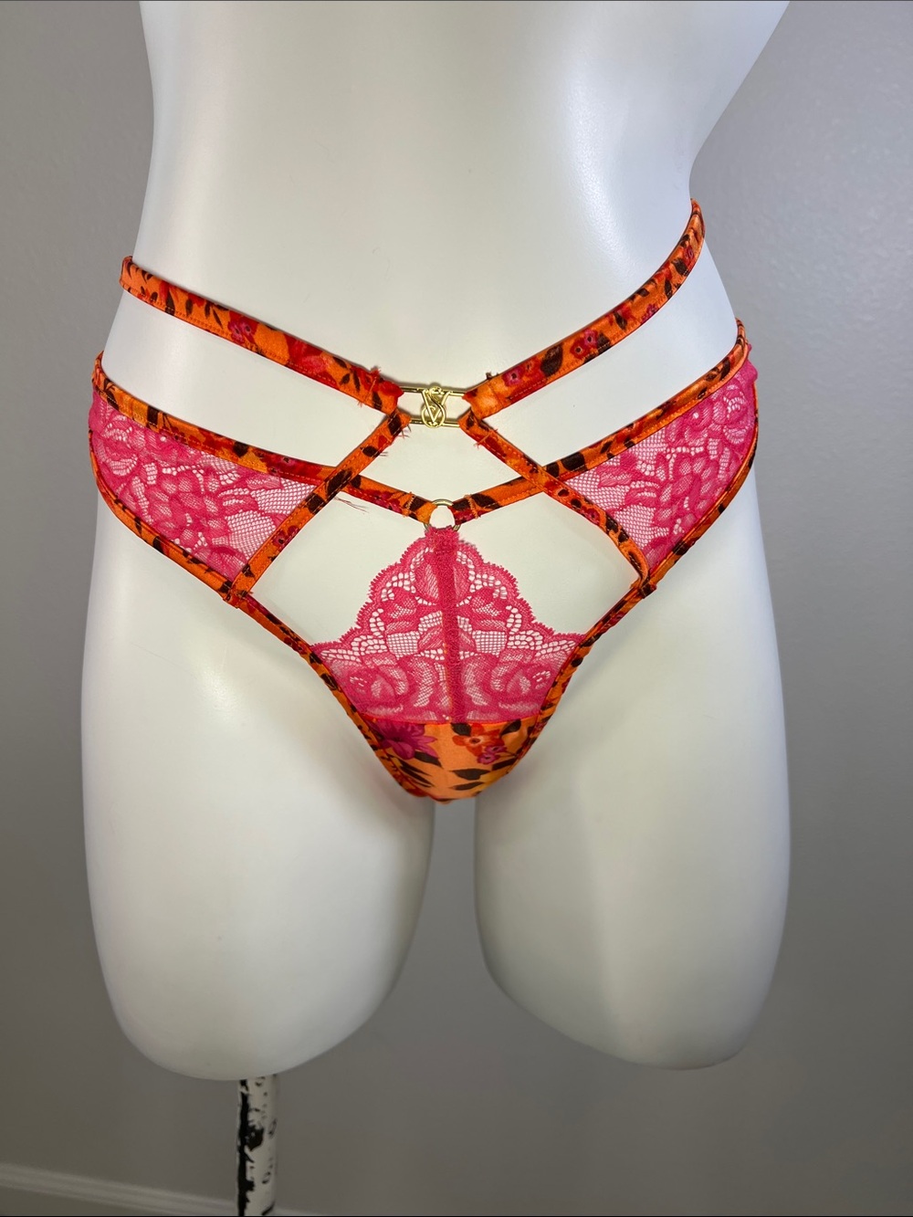 Victoria's Secret Pink Lace & Orange Floral Strappy Thong Panty MEDIUM